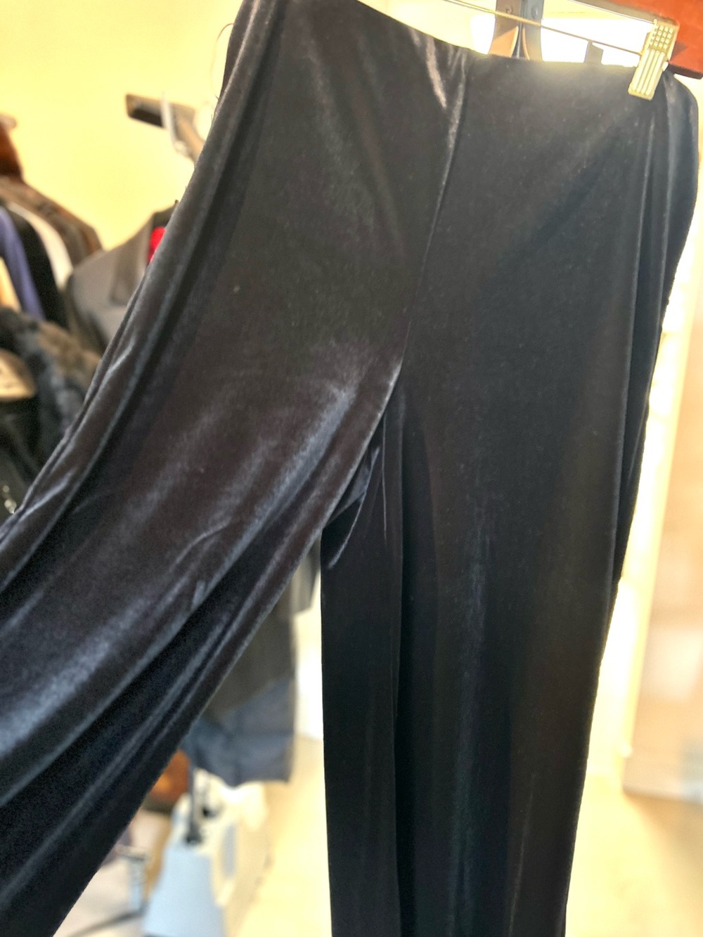 Melanie Lyne. Formal collection Velvet Wide-Leg Pants Black with easy pull on.